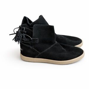 Koolaburra Black Suede Suede Fringe Moccasin Boots